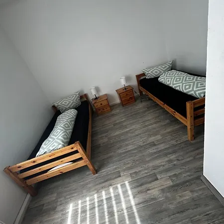 Ferien- Und Monteurunterkunft 2 Apartmán *